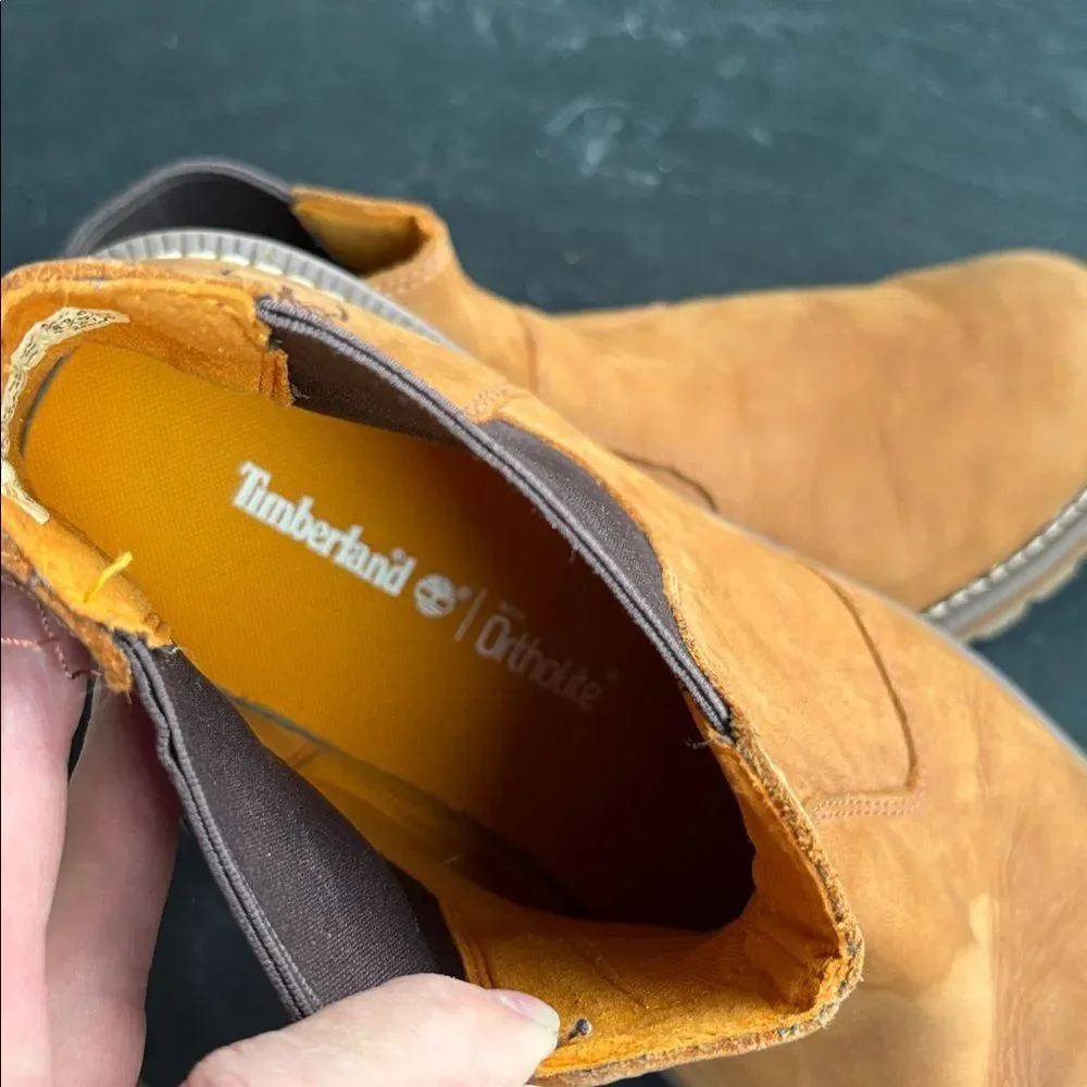 Timberland men's Chelsea suede pull on boots in color saddle size 11 excellent